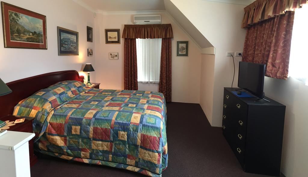 Aarn House B&B Airport Accommodation Perth Ngoại thất bức ảnh